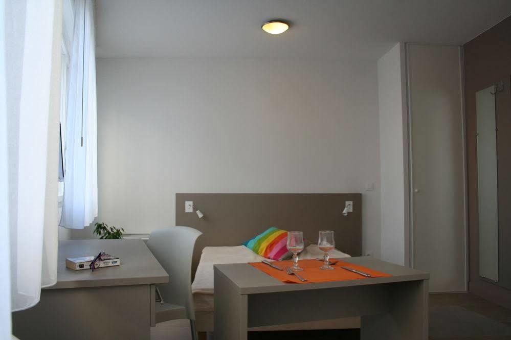Montempo Apparthotel Marseille Centre Euromed Екстериор снимка
